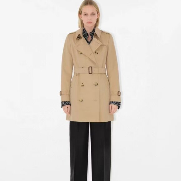 Burberry  Short Chelsea Heritage Trench Coat - Picture 1 of 10